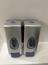 Wall-mounted plastic manual soap dispenser without punching holes in the bathroom, hotel bathroom press hand sanitizer dispensing bottles details Picture